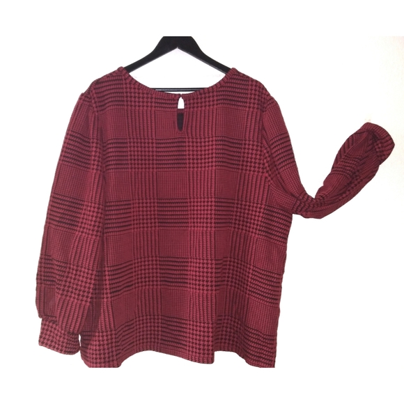 Ophelia Roe Red and Black Jacquard Top 3X NWT - Picture 2 of 8